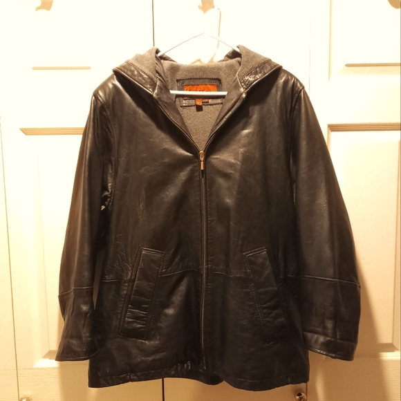 Authentic "Cayenne" 100% Leather Jacket! (Size L) - Picture 1 of 6
